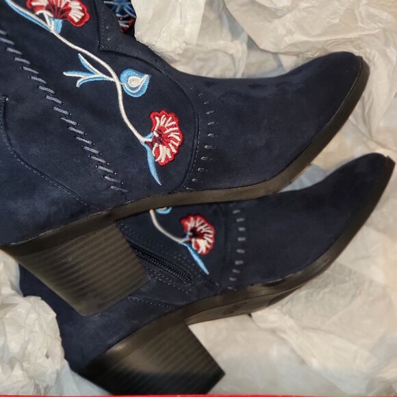 Carlos Santana Alexia Navy Floral Embroidery Over the Knee Boots - Picture 4 of 8